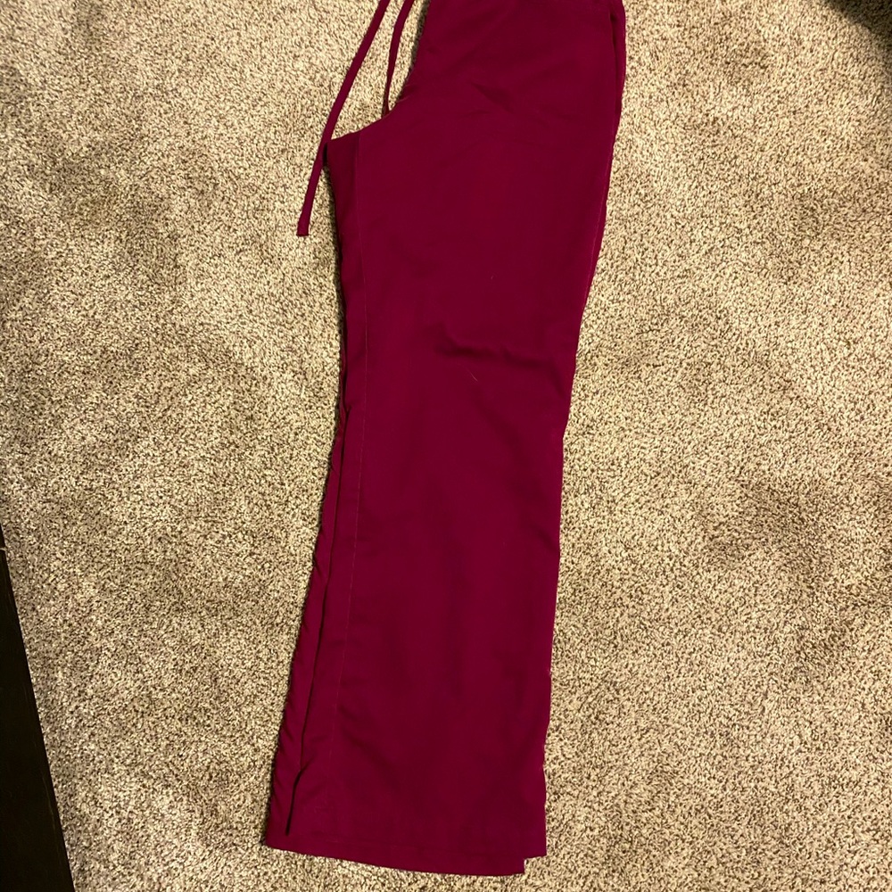 Maroon grey’s anatomy scrubs medium